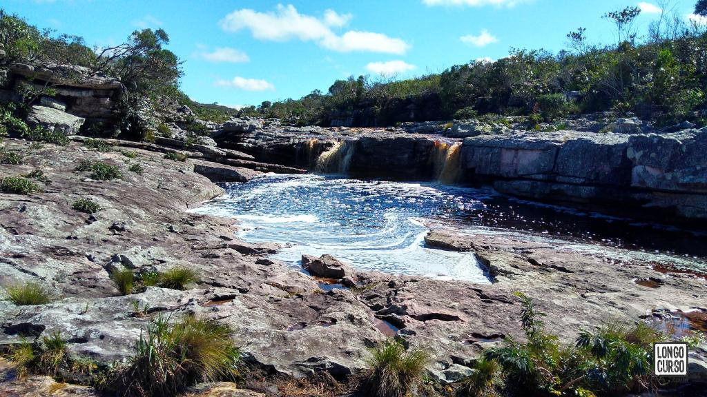 Novamente o Riachão das Pedras, agora, prestes a formar a Cachoeira da Fumacinha