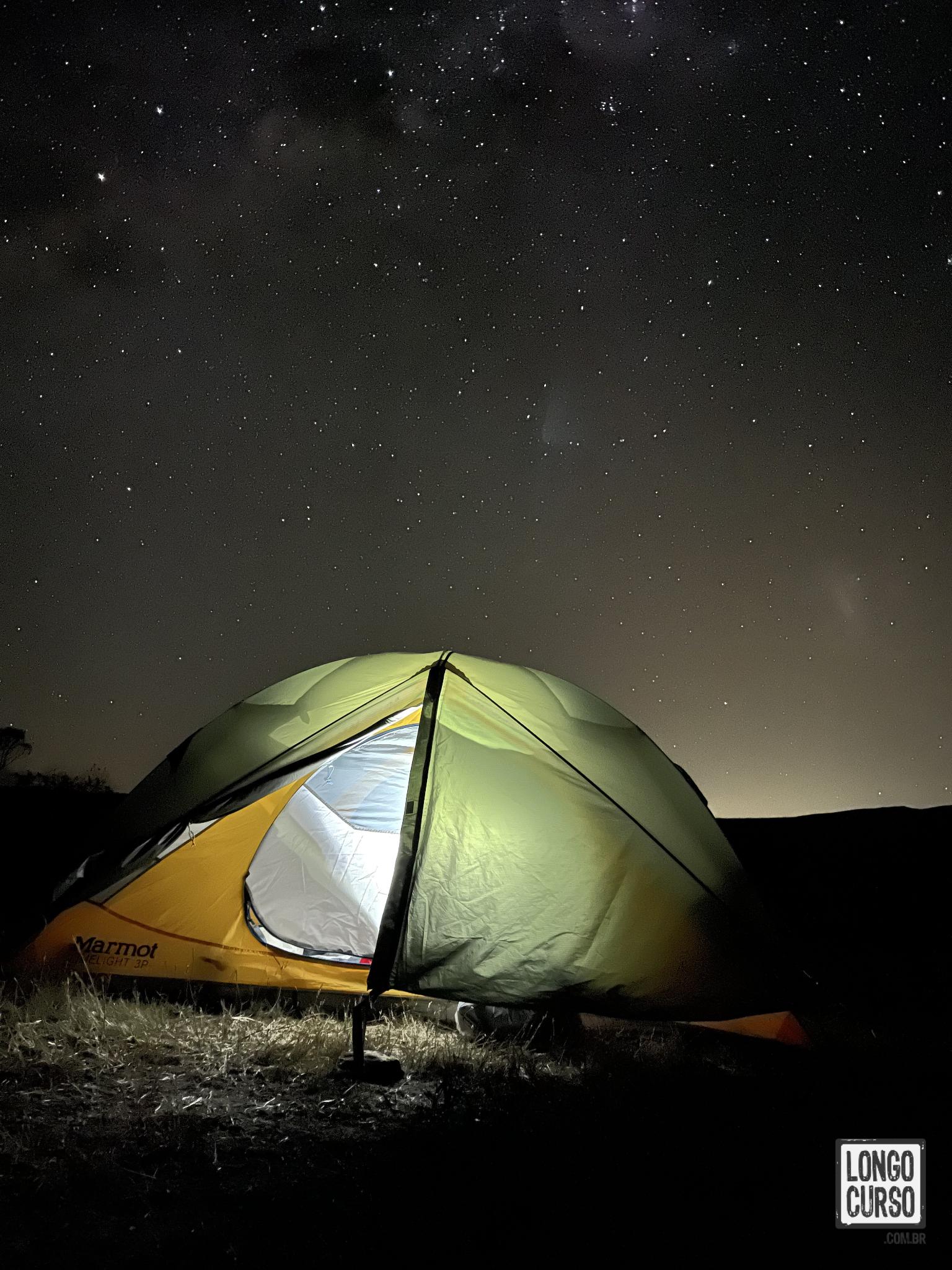 Terceira noite de travessia, no acampamento Carapinas