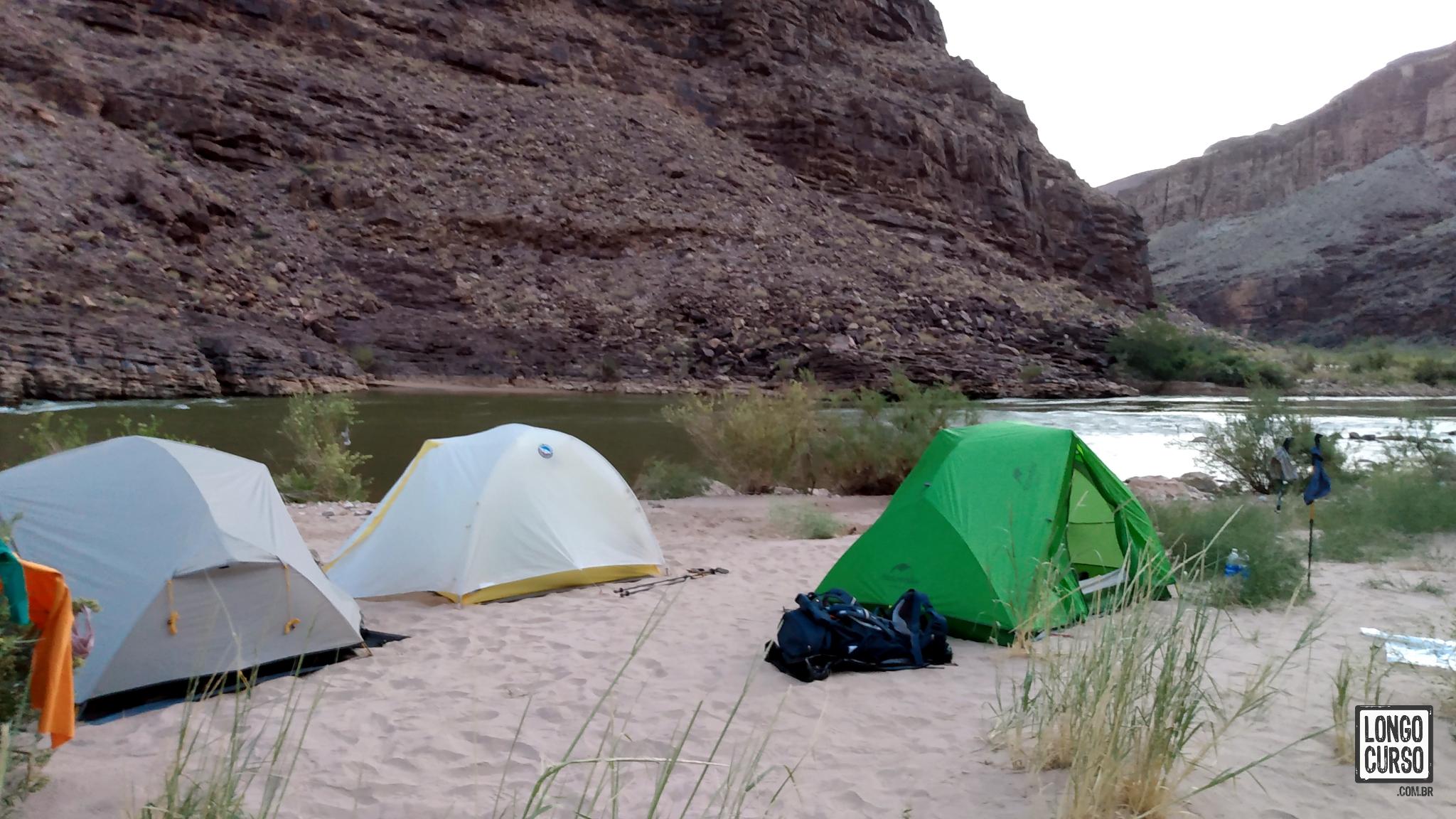 Acampamento na Papago Beach