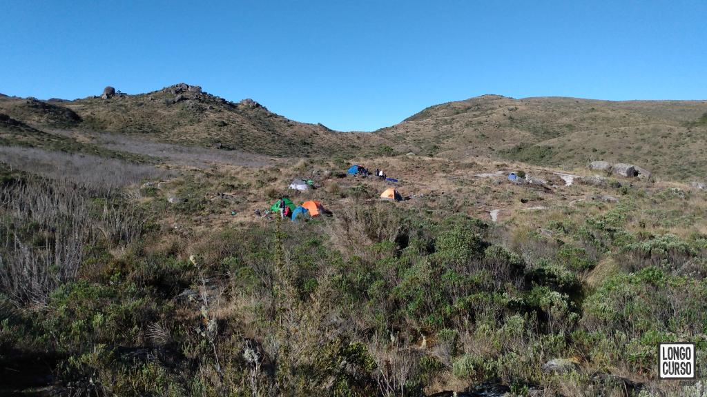 Manhã de domingo no acampamento Rancho Caído