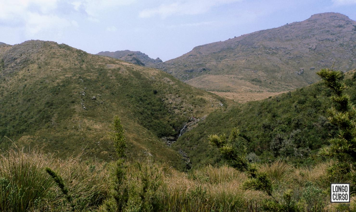 Deixando para trás a Cachoeira do Aiuruoca rumo ao Matão