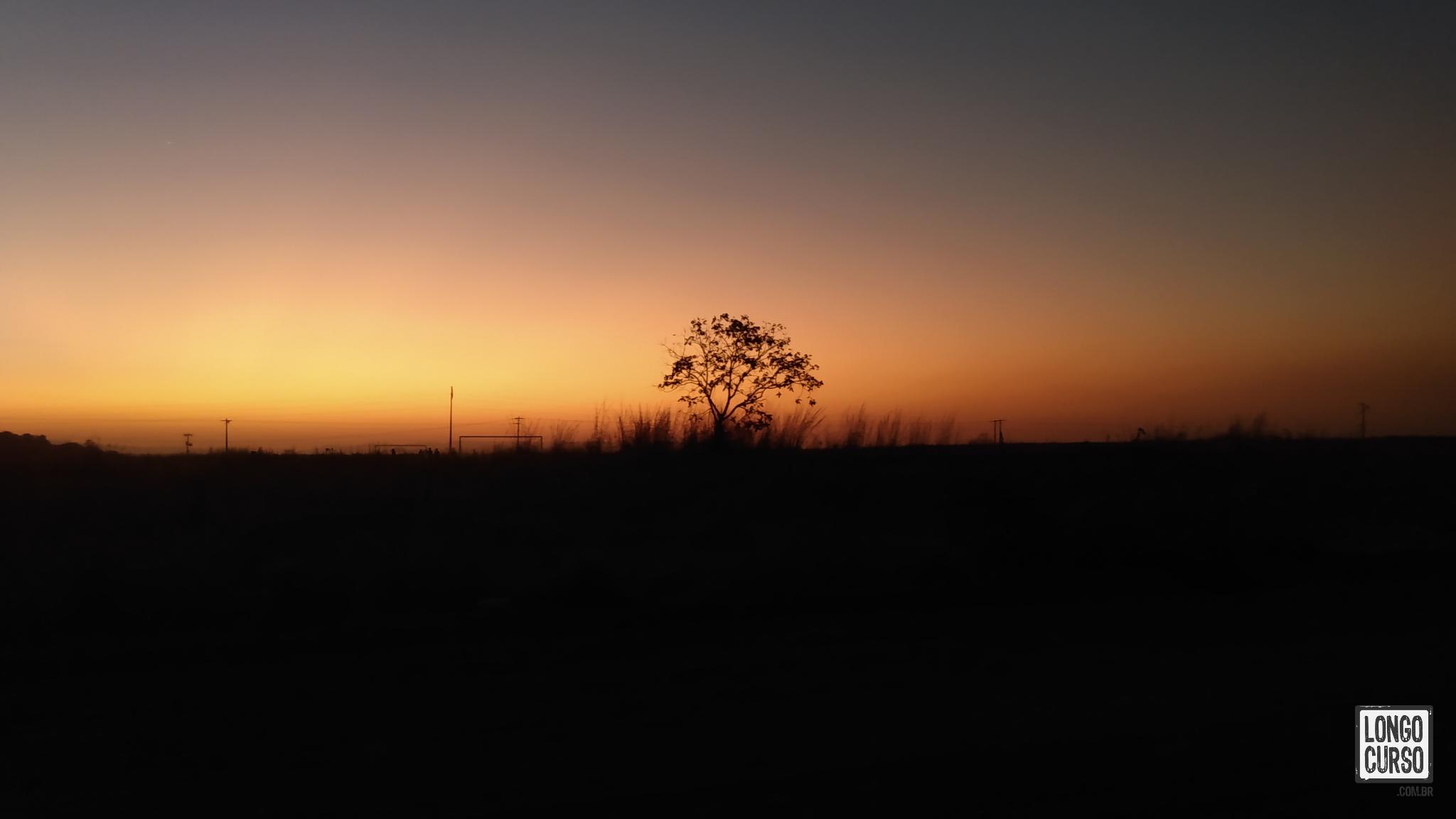 O pôr do sol na estrada, à caminho de Terra Ronca