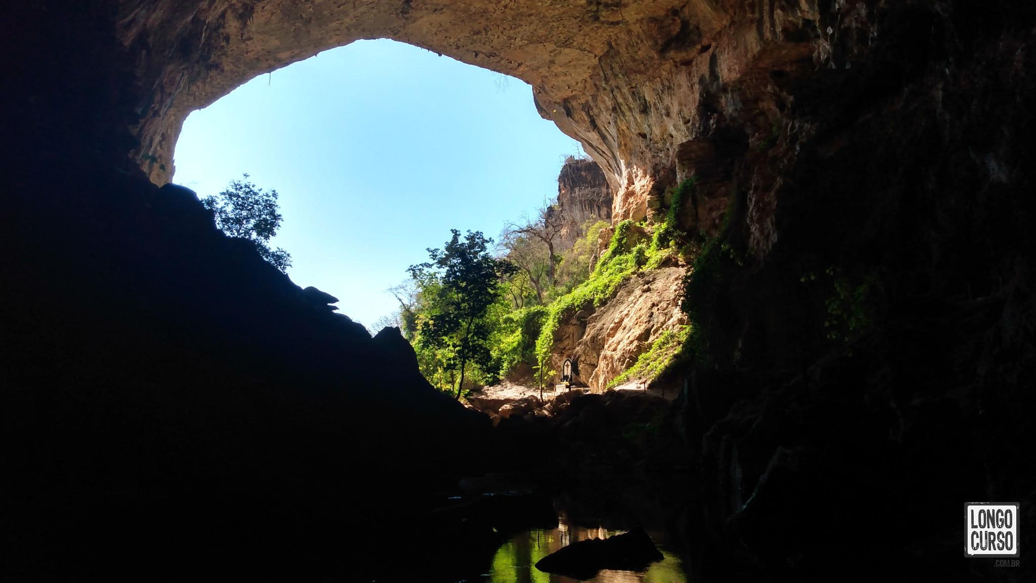 Visual próximo à entrada da Caverna Terra Ronca I