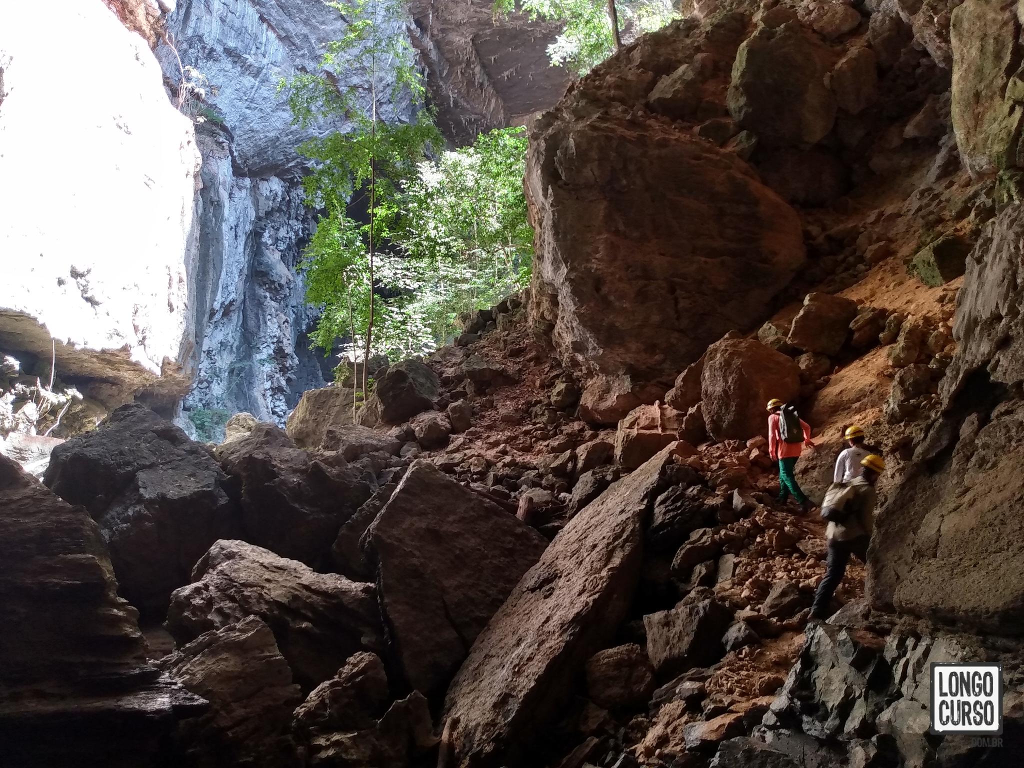 Entrando na Caverna Terra Ronca II